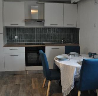 Peloux-Mail Wohnung | 2 pièces rénové en rez-de-chaussée proche de la gare