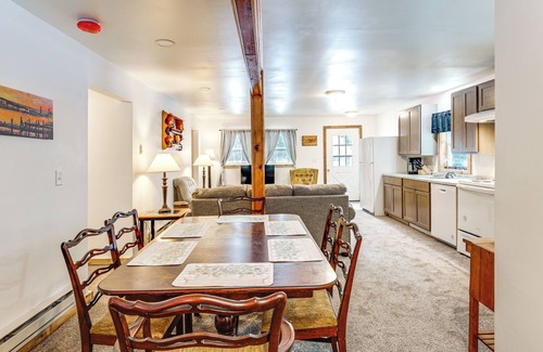 Laurium Kabine | 2 Ponds & Trail Access: Peaceful Cabin in Calumet!