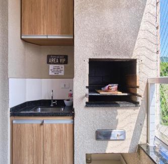 Estufa II Wohnung | 2 Quartos com ar, piscina, sacada Gourmet a 1 km da praia Grande