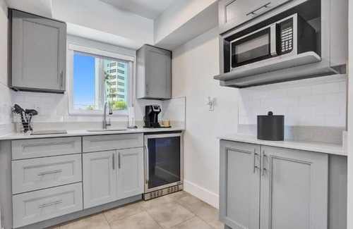 Galt Mile Hotel | 2 Relaxing Premium Units with Kitchenette in The Garden Hotel & Resorts