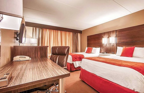 Orlando Hotel | 2 Relaxing Stays | Just Steps from Icon Park Attractions