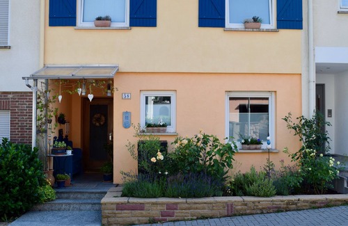 Neustadt an der Weinstrasse Wohnung | 2 Etagen-Wohnung mit traumhaftem Blick für Paare, Kleingruppen und Musiker