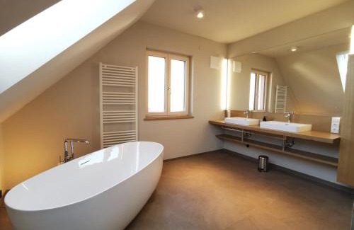 Eibiswald Haus | 2 stilvolle Ferienhäuser Südsteiermark ruhige Lage top Aussicht & Wallbox