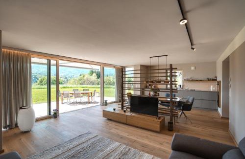 Eibiswald Haus | 2 stilvolle Ferienhäuser Südsteiermark ruhige Lage top Aussicht & Wallbox