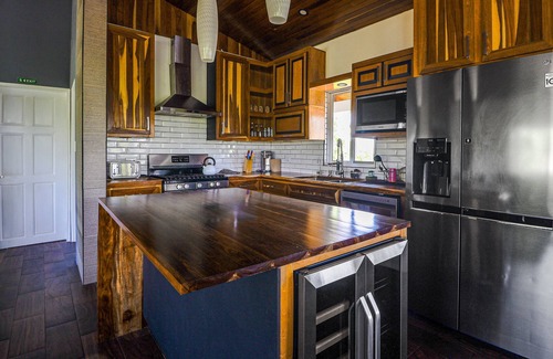 Santa Elena Haus | 2-story mtn-view home with huge terrace, hammock, grill, patio, outdoor dining