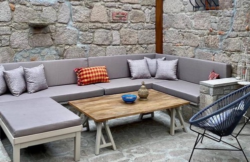 Behram Haus | 2 Unique stone houses nearby the ancient city- sleeps 12