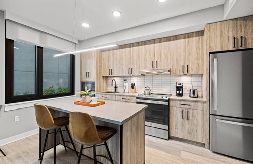 Navy Yard Hotel | 2 Units | Breathtaking DC Getaway w/Rooftop Views | Walk to Parks & Museums