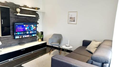 Luenen Wohnung | 2-Zimmer I Küche I Balkon I WLAN I Prime I Parken