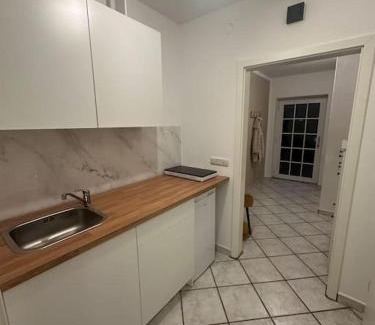 Seth Wohnung | 2 Zimmer Wohnung Pool u. Sauna Zugang möglich