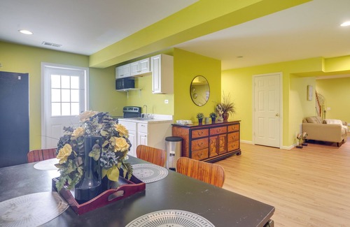 Lorton Wohnung | 20 Mi to Downtown DC: Pet-Friendly Lorton Apt!