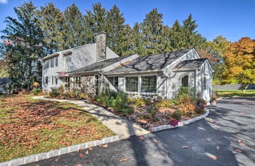 Wayne Haus | 20 Mi to Philly Inviting Home with Yard in Wayne!