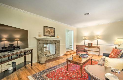 Wayne Haus | 20 Mi to Philly Inviting Home with Yard in Wayne!