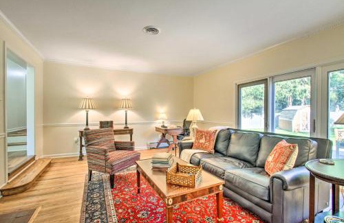 Wayne Haus | 20 Mi to Philly Inviting Home with Yard in Wayne!