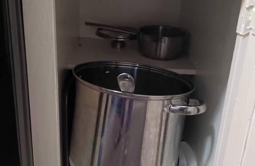 Ellendale Haus | 20 Minutes from Downtown - Blues City Retreat