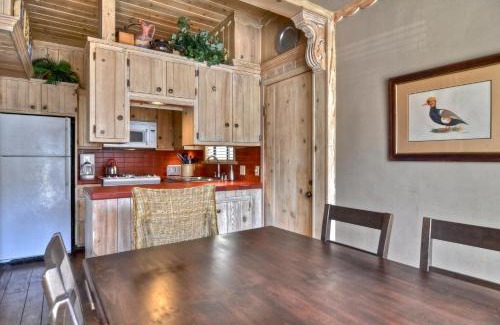 Balboa Island Haus | 201 Ruby