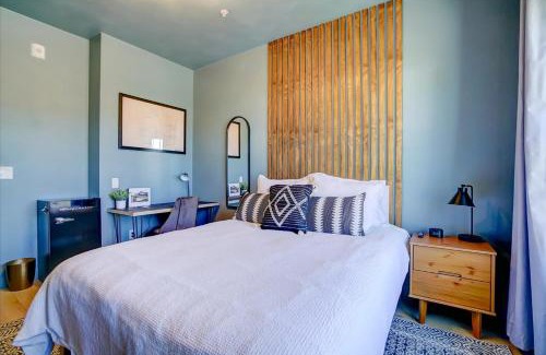 Waunakee Hotel | 201 -Single Queen