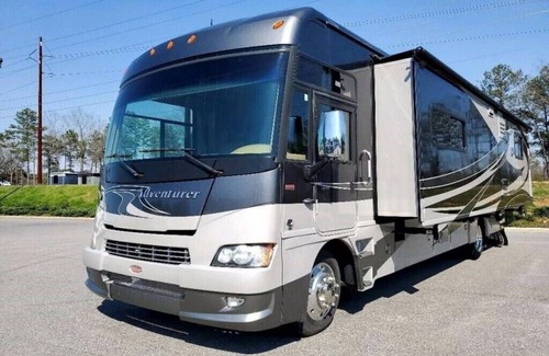 Columbiana Haus | 2011 Winnebago Adventurer 35P - Unit Rental / NO site