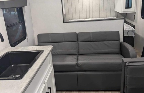 Crab Orchard Haus | 2024 keystone hideout travel trailer