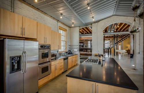 Three Oaks Haus | Neu gelistete wunderschöne Loft in der Innenstadt von Three Oaks (3 Nächte Sommer Minimum!) Kalender Geöffnet bis 2021!