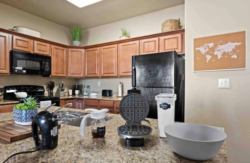 Salt Lake County Wohnung | 207 Butterfly Bungalow with Laundry, Pool, Gym & Garage