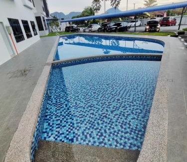Taman Rapat Damai Haus | 20p Ipoh, Semi D, shared pool