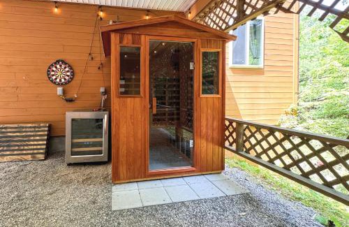 Chestertown Haus | 21 Mi to Gore Mtn Adirondack Oasis with Sauna