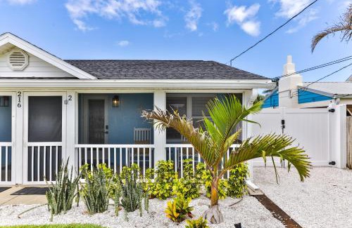 Boardwalk Haus | 216 Kirkland Suite 2 - 2-1 Beachside Pool Home!