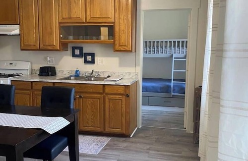 Downtown Klamath Falls Wohnung | 216 - The Governor’s Suite at The George