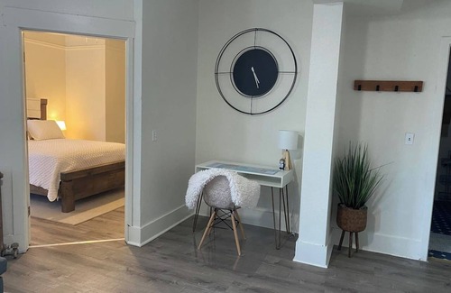 Downtown Klamath Falls Wohnung | 216 - The Governor’s Suite at The George