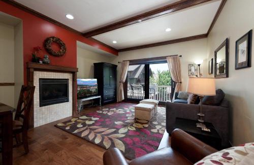 Historic Downtown Durango Haus | 270 E. College Drive - Unit 203
