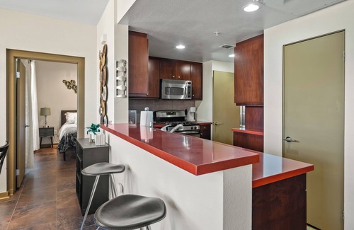 Palm Springs Haus | 2bd/2ba Townhouse with Stunning Mountain Views