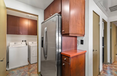 Palm Springs Haus | 2bd/2ba Townhouse with Stunning Mountain Views