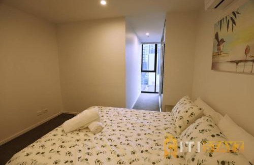 Phillip Wohnung | 2bd 2bth - Chic Apt in Woden CBD