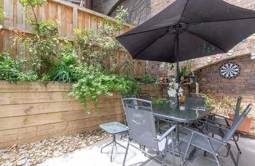 Darling Harbour Wohnung | 2BD Apt with Large Courtyard near The Star Casino