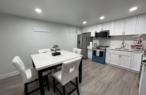 Heather Gardens Haus | 2BD Guest Suite in Basement – Spacious and Private Half of the Home
