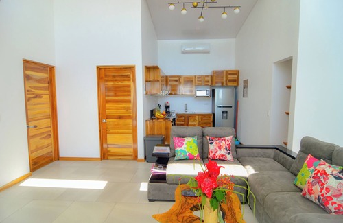 Uvita Haus | 2bdr Home in Uvita OROPENDOLA | Private Pool | Sea View