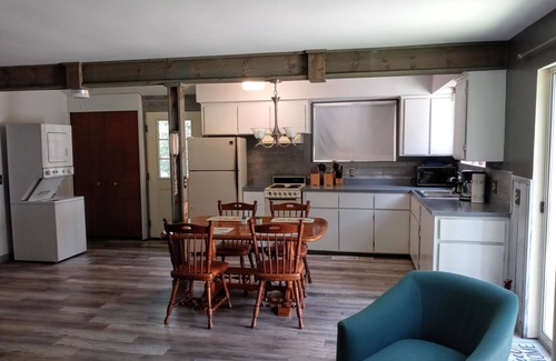 Oscoda County Kabine | 2bed Up North Cabin with hiking area -5 min to Au Sable river, orv trails & golf