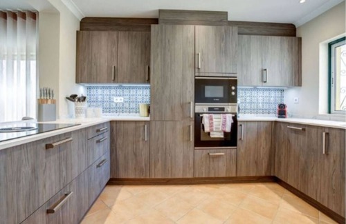 Estombar Haus | Luxus-Apartment auf Golfplatz - Aircon - Wifi - beheizte Pool - Terrasse - Garten