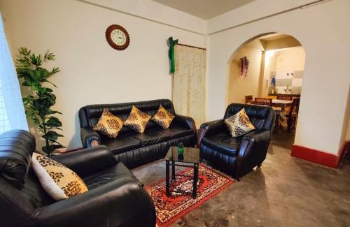 Bomdila Wohnung | 2BHK Mountain View with Full Kitchen and Hi-Speed Internet