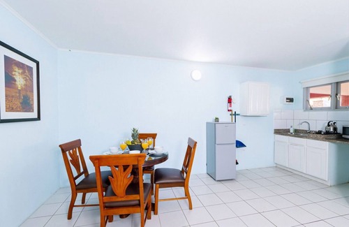 Boegoeroei Wohnung | 2BR 1BA Ground Level in the Heart of Aruba ~ Pool