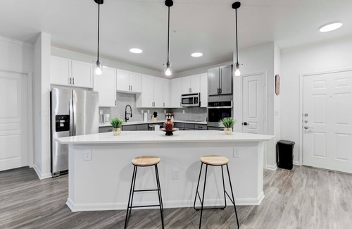 Red River Cultural District Wohnung | 2BR/2BA Apt in DT Heart of ATX
