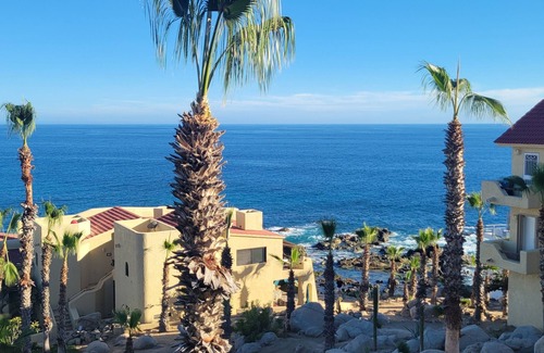 Cabo Bello Eigentumswohnung | 2BR / 2BA Cabo Condo, am Strand mit Meer und Poolblick