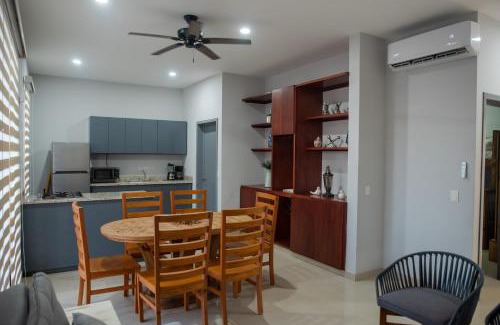Ferrocarrilera Wohnung | 2br/2ba Condo 1 block to ocean! - Unit 3