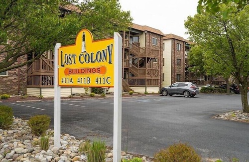 Sussex County Eigentumswohnung | 2BR 2BA condo parking, pool. Walk to beach, restau, minigolf waterpark, arcade