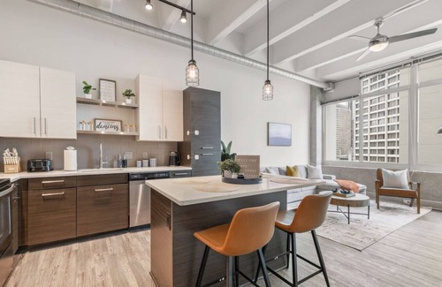 Peachtree Center Wohnung | 2BR 2BA Highrise | 1 King and 1 Queen Bed| Downtown ATL