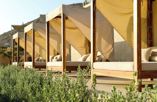 Cerritos Eigentumswohnung | 2BR/2BA Oceanfront Lux Surf Condo in Los Cerritos w/ Pool, Gym, Hot Tub, Sauna