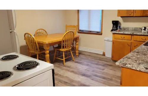 Canton Wohnung | 2br 2bath apt with a game room & full bar near HOF!!