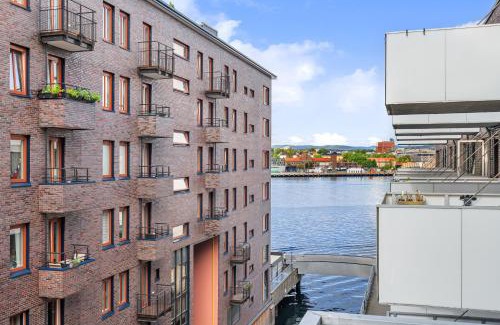 Gamle Oslo Wohnung | 2BR Apt w Balcony by Oslo S and Munch