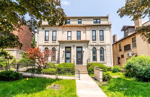 Hamilton Wohnung | 2BR Apt with Netflix- In the Heart of DT Hamilton