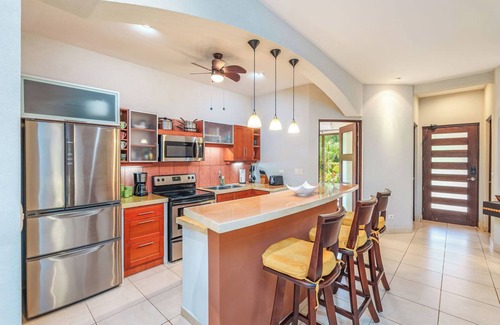 Junquillal Eigentumswohnung | 2BR Condo steps from the beach!